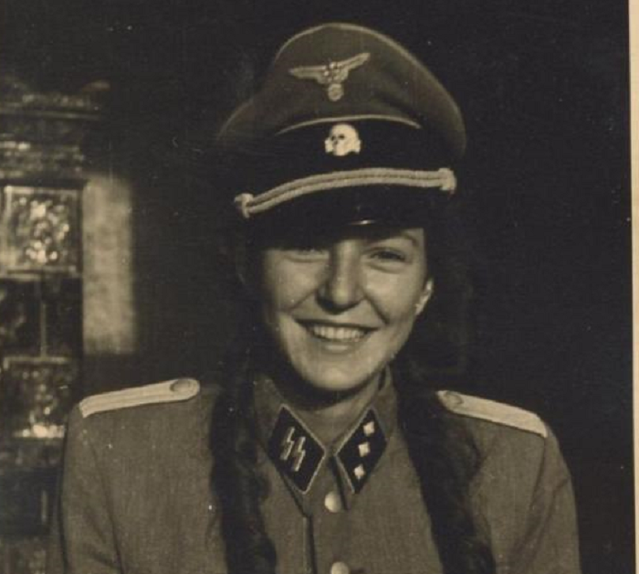 Немка из вспомогательных частей СС