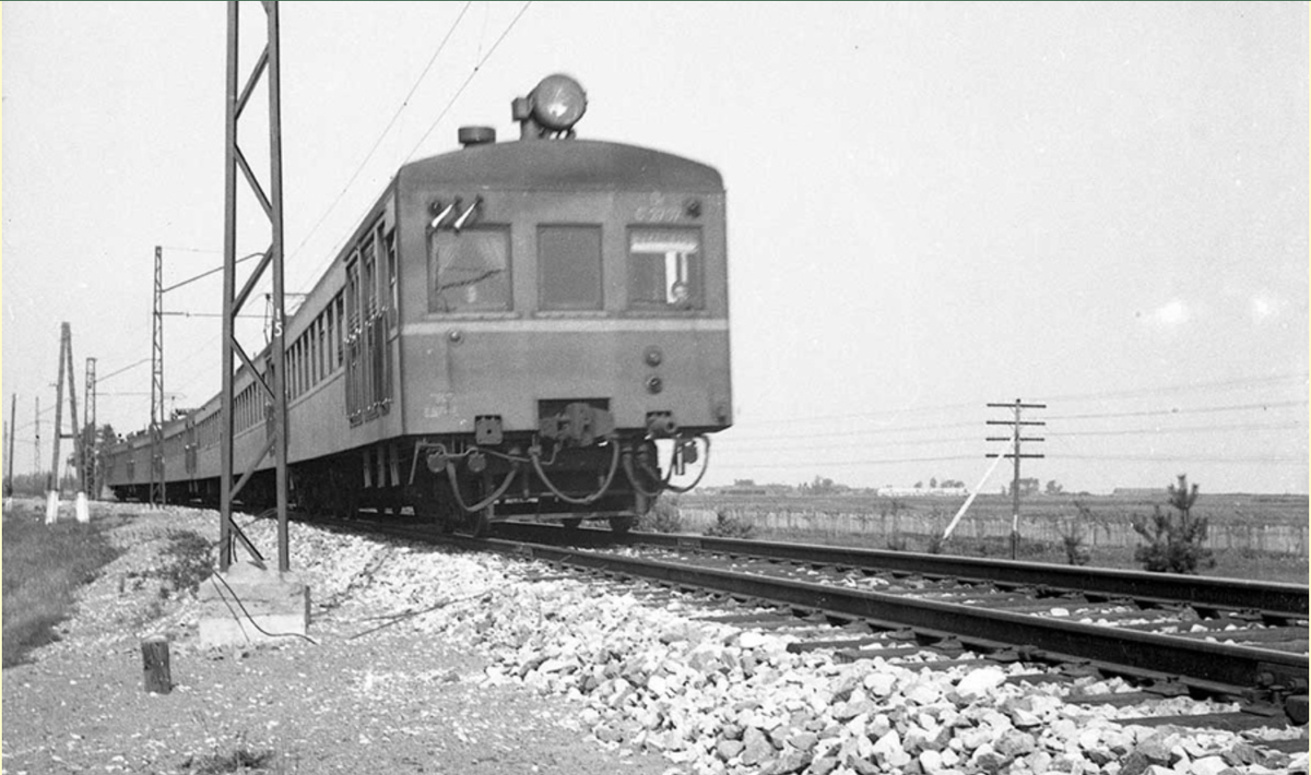 Электросекция Ср-2707 на участке между платформой Горская и станцией Лисий Нос. Фото: Пинчук Ф.Ф., ок. 1952-54 г.г.