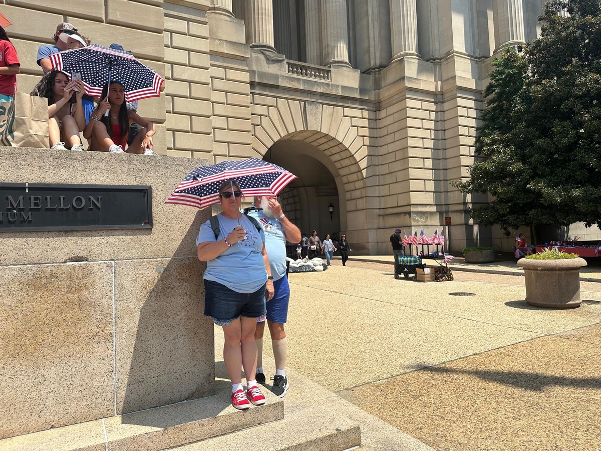 Несмотря на рекордную жару, американцы собрались отпраздновать День независимости ©liudmila.chernova