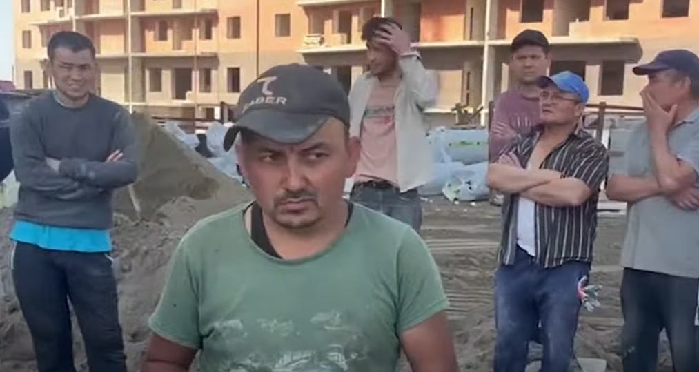 «Зря мы решили, что здесь как в России»: таджики-мигранты страдают из-за жесткого удара Литвы по нелегалам