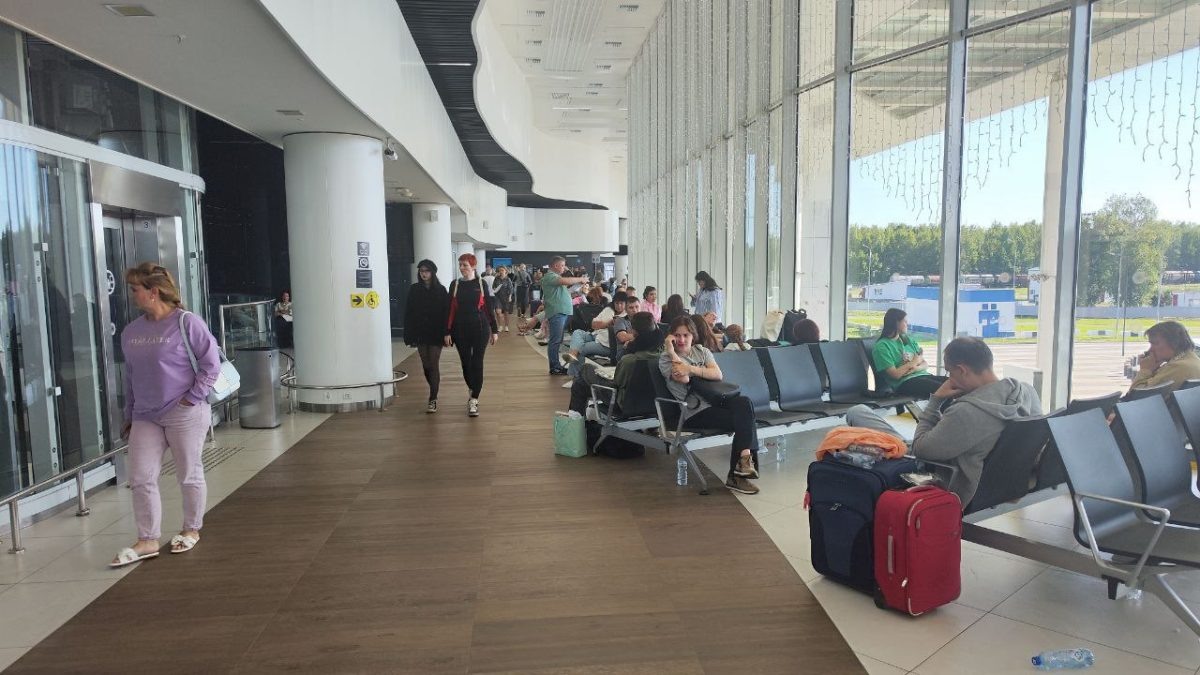    Ограничения вводились для обеспечения безопасности полетов гражданских воздушных судов