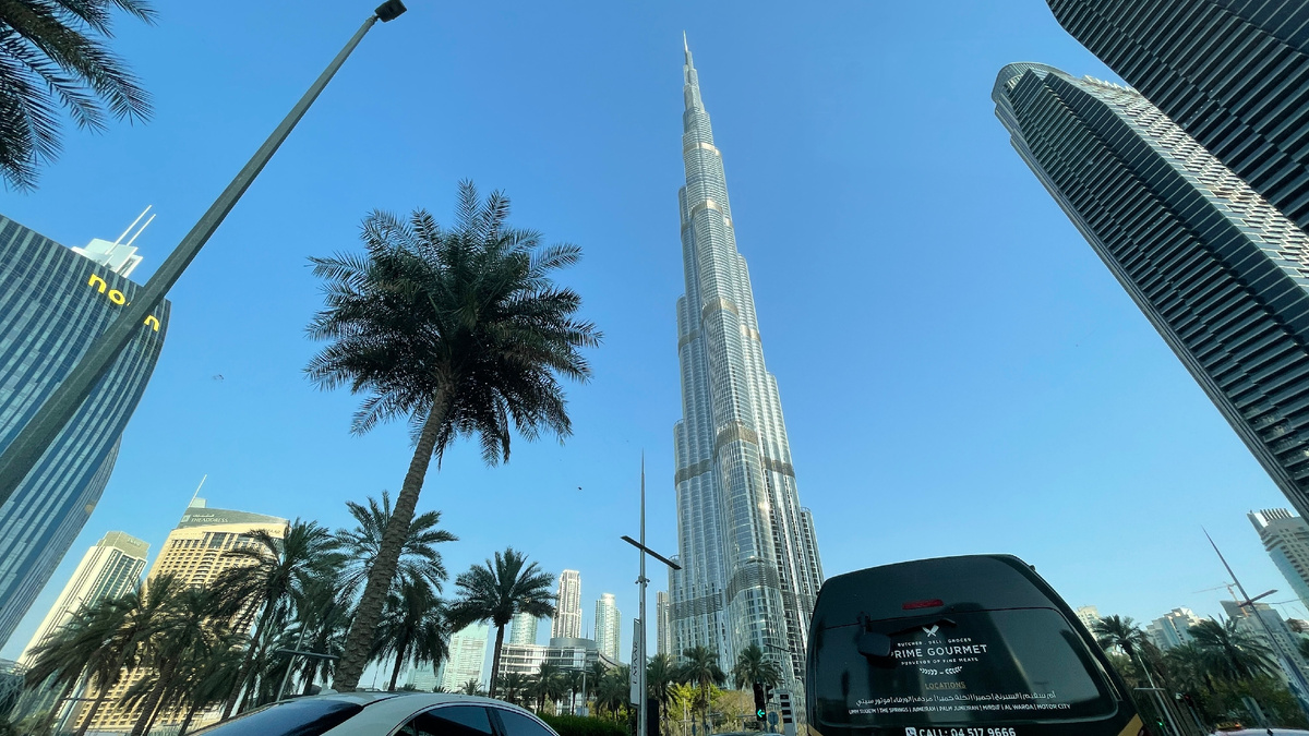 А это фото из второго города, в котором удивительным образом все и продается и покупается. Ваши предположения почему? Пишите в комментариях