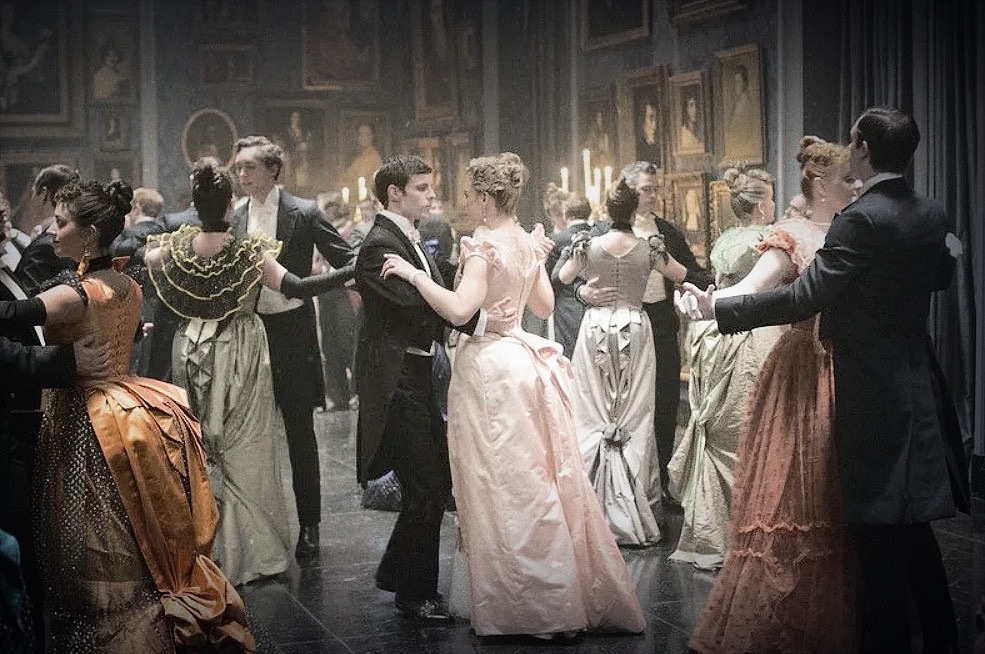 «Давал три бала ежегодно...»