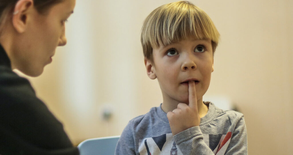 Как видеоигра за 1 минуту определяет аутизм у детей: научный прорыв