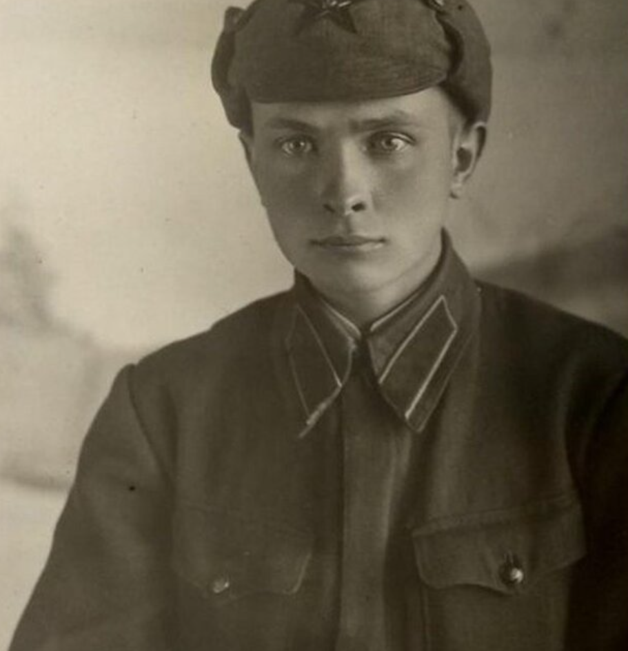 Юрий Катин-Ярцев в годы службы в армии