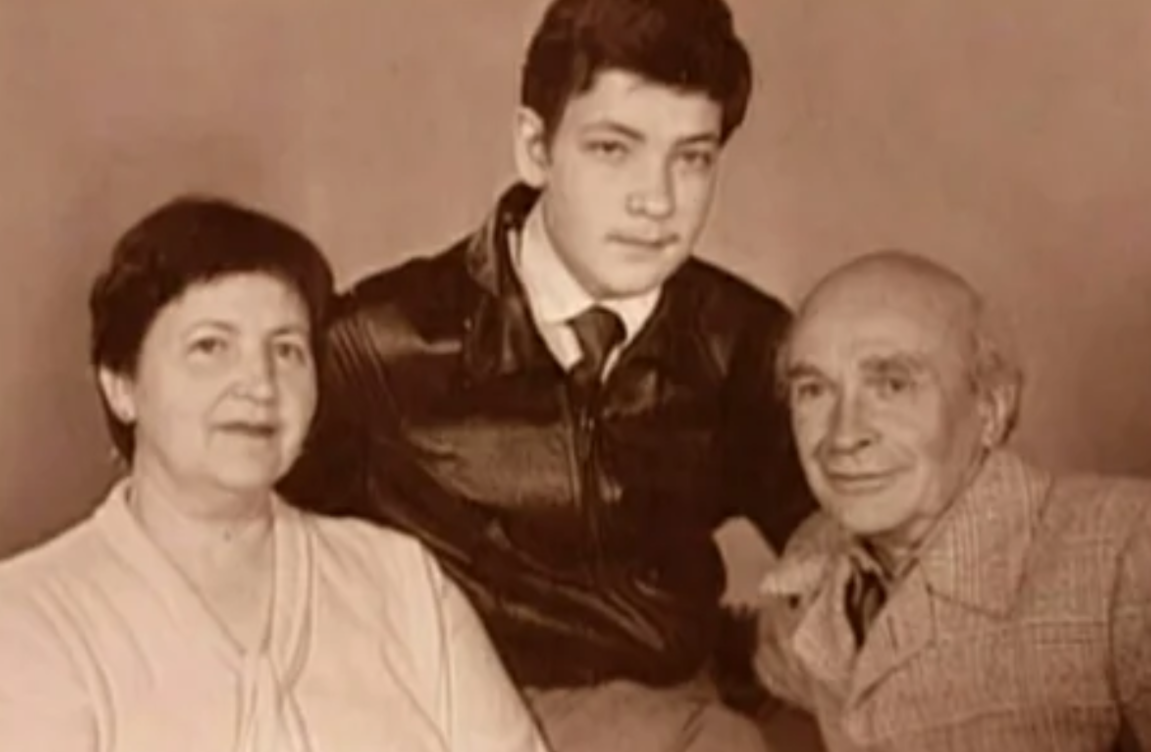 Юрий Катин-Ярцев с сыном и женой