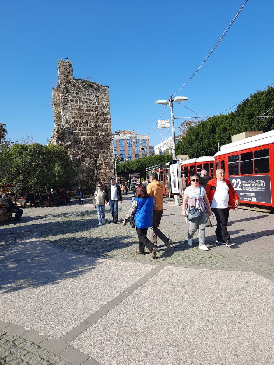 Улицы в Анталье. Турция. Фото из личного архива 