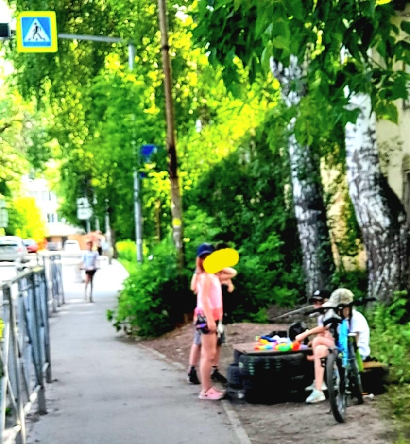 покупатели всегда есть.....................Фото автора