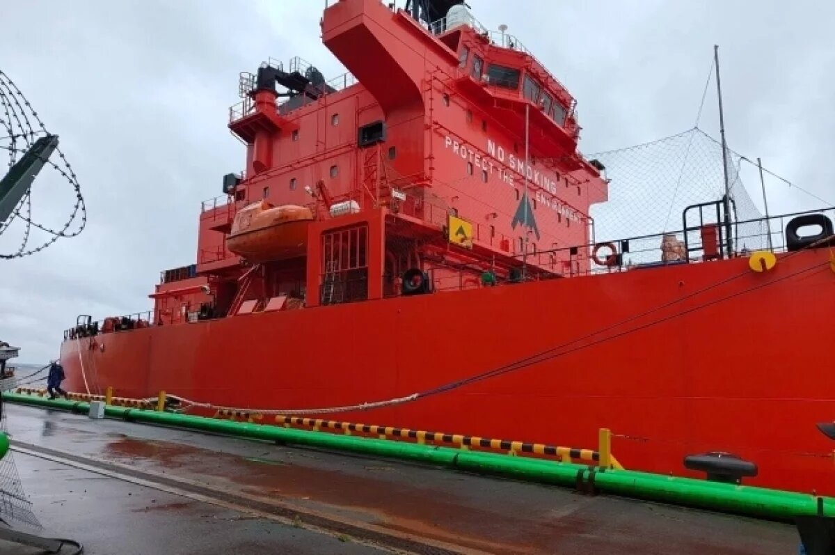    Распространения аммиака удалось избежать после ЧП на танкере в Ленобласти