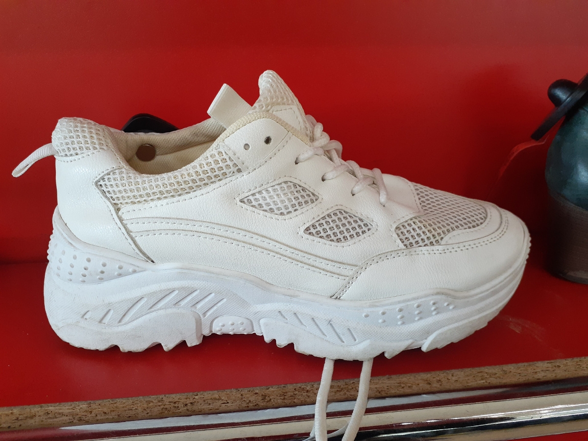 Белые кроссовки Zenden