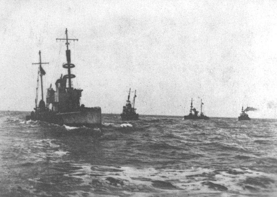 Миноносцы типа "А" в море