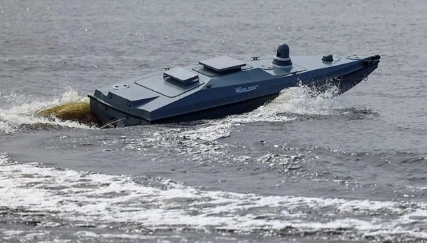 Морской безэкипажный катер.