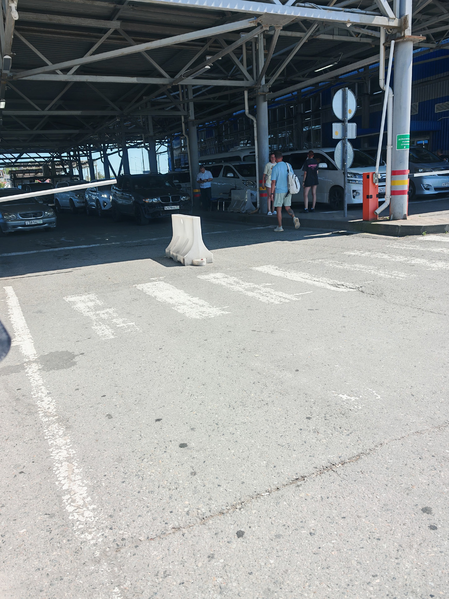 Российско-абхазская граница в Сочи. 