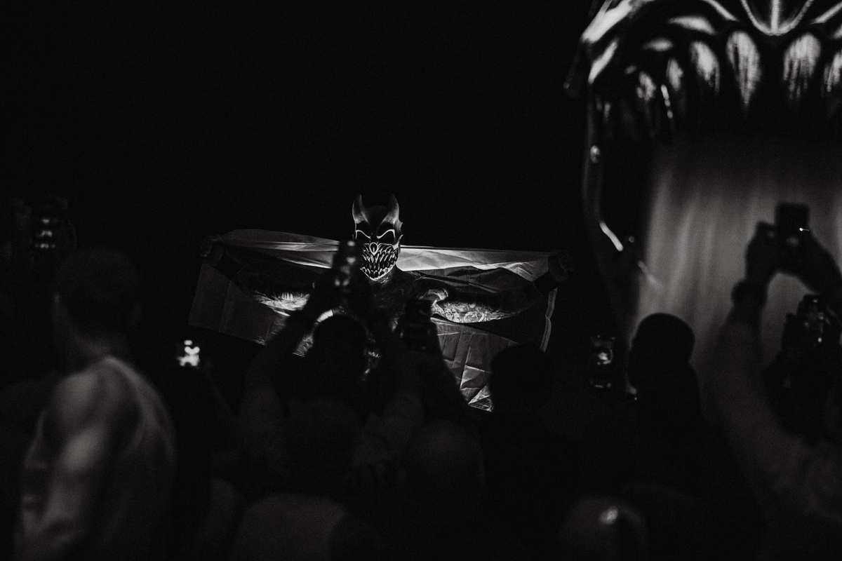     Яркий выход на бой Alex Terrible