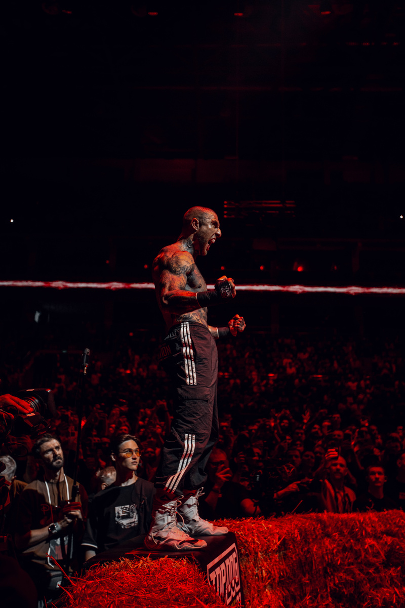     Alex Terrible готов рвать и метать