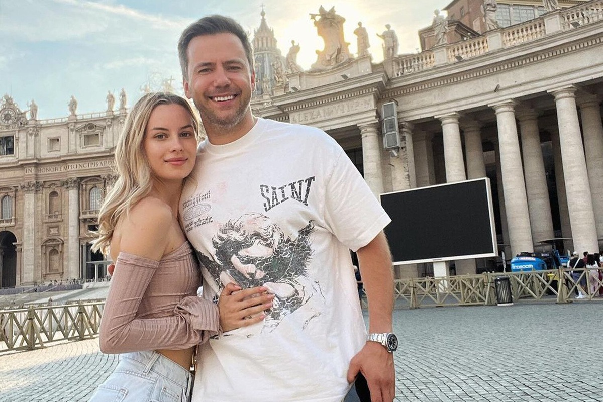    Ивана Жидков с девушкой