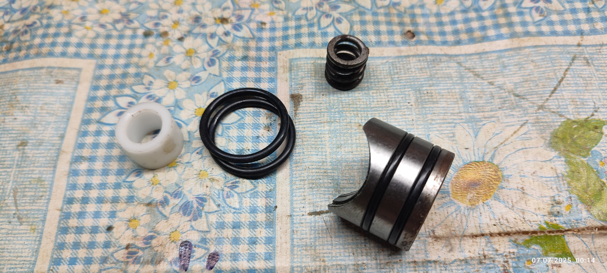 Старый сухарь с рулевой рейки