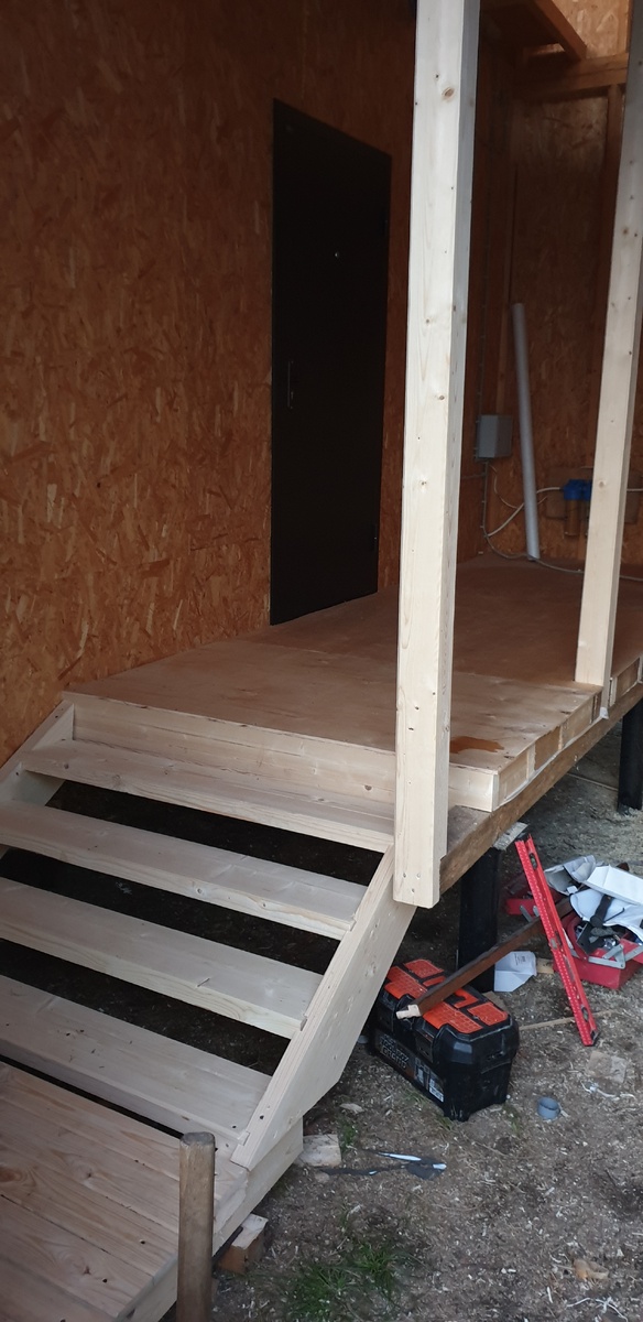 Зимний вход в дом через мастерскую, до утеплания.