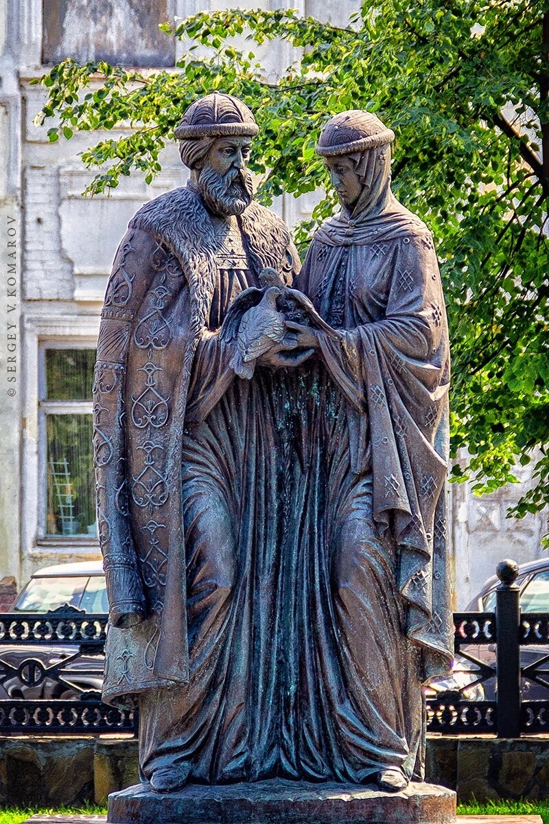 Памятник «Пётр и Феврония Муромские» в Туле. Фото автора. 