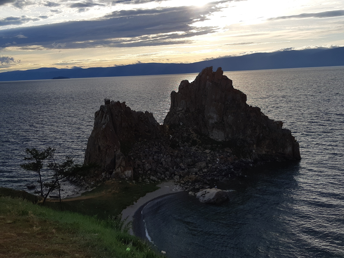 Скала Шаманка, о.Ольхон, Байкал