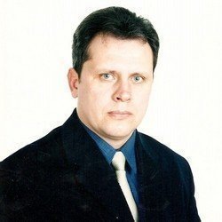 — Любой автомобилист поддержит то, что лихачей надо наказывать. Они не просто нарушают ПДД, а создают аварийные ситуации и тем самым доставляют проблемы другим автолюбителям, — подчеркнул Юрий Кулагин.