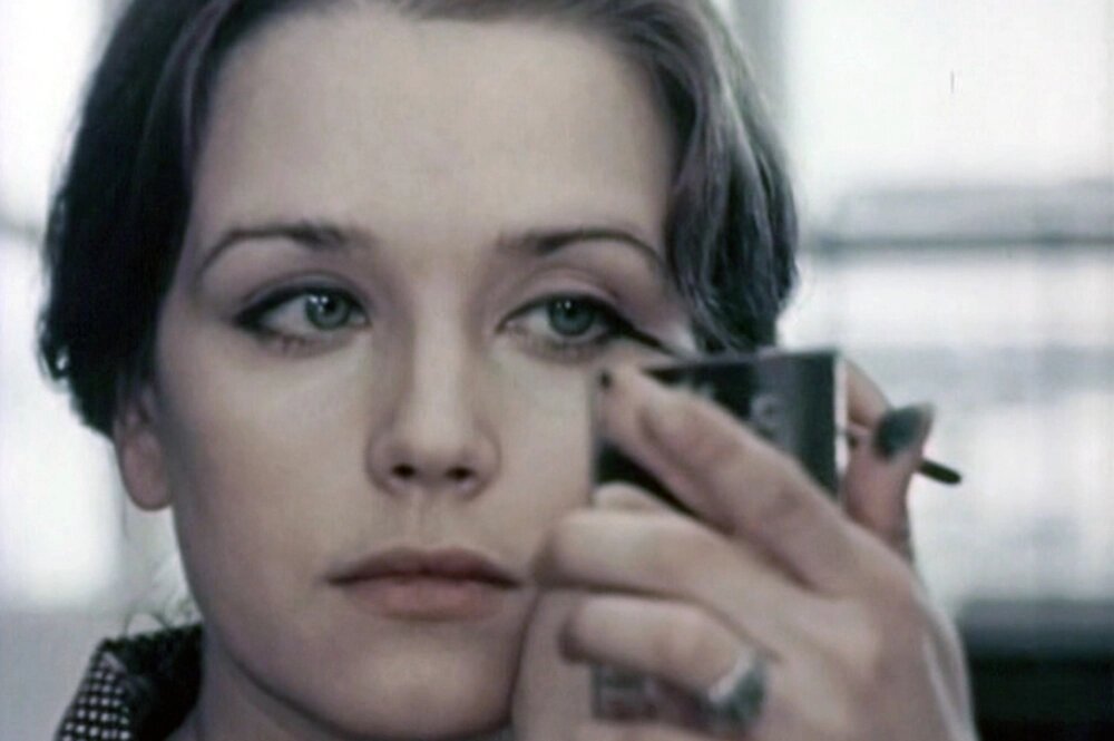    Ирина Алферова. Кадр из фильма «С любимыми не расставайтесь» (1979)