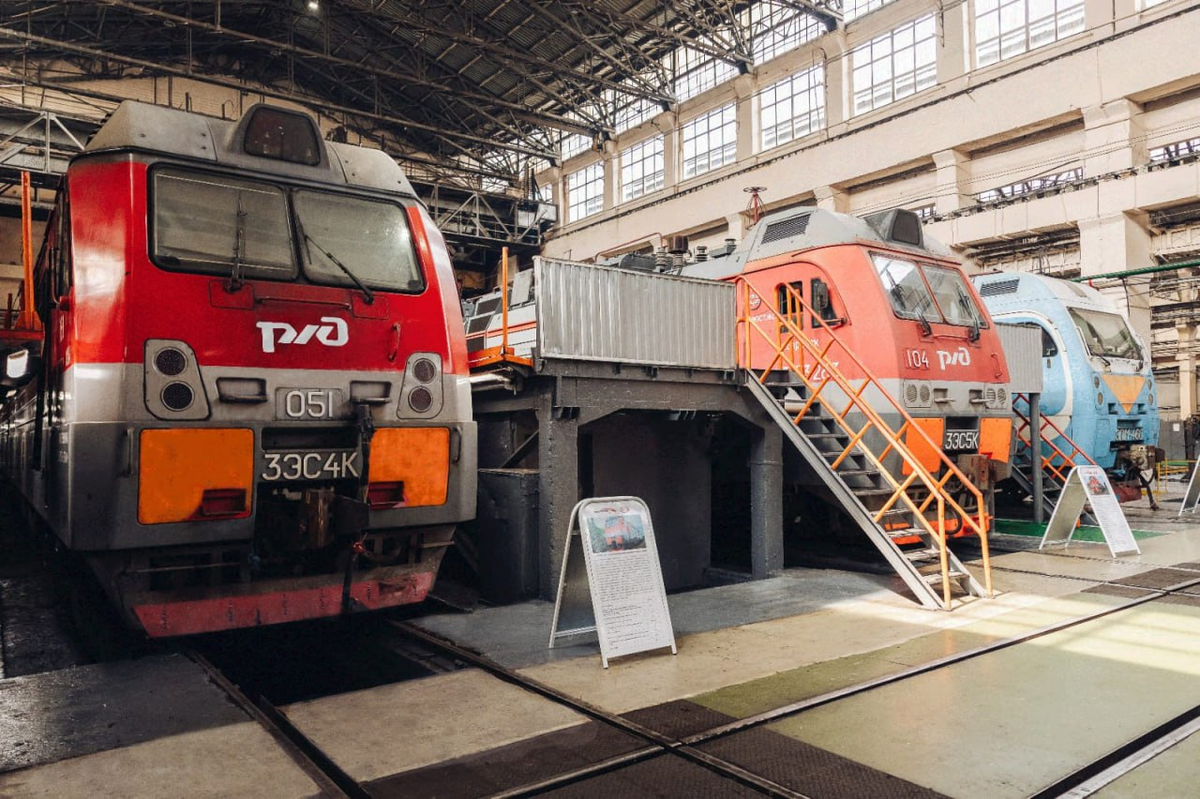 Электровозы на Улан-Удэнском ЛВРЗ. Источник ЖДРМ