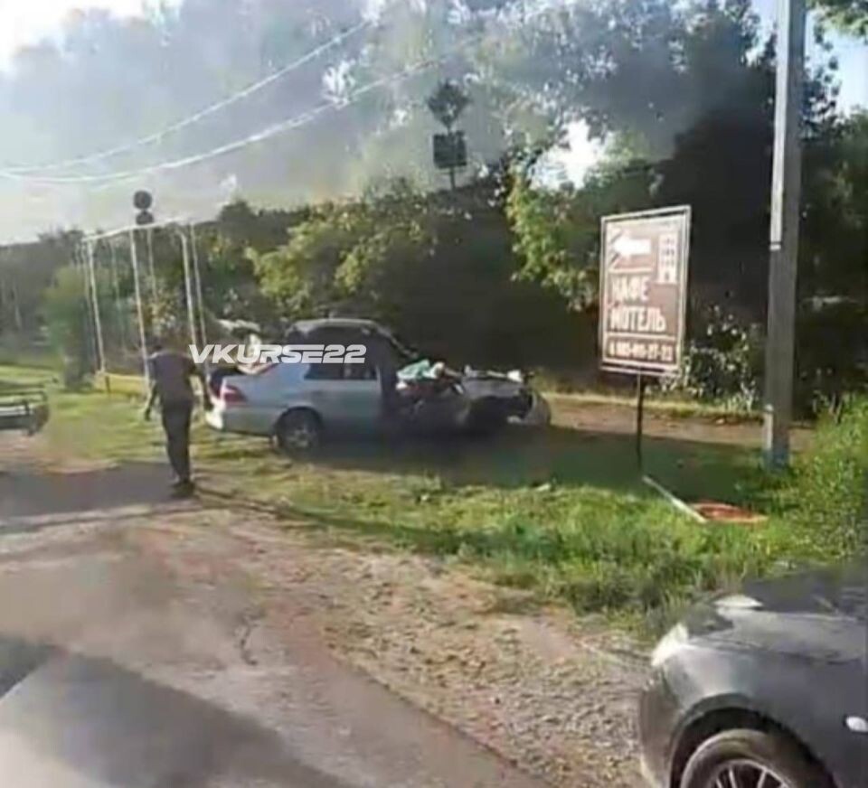    Последствия тройного смертельного ДТП под Славгородом. Источник: "В курсе 22"