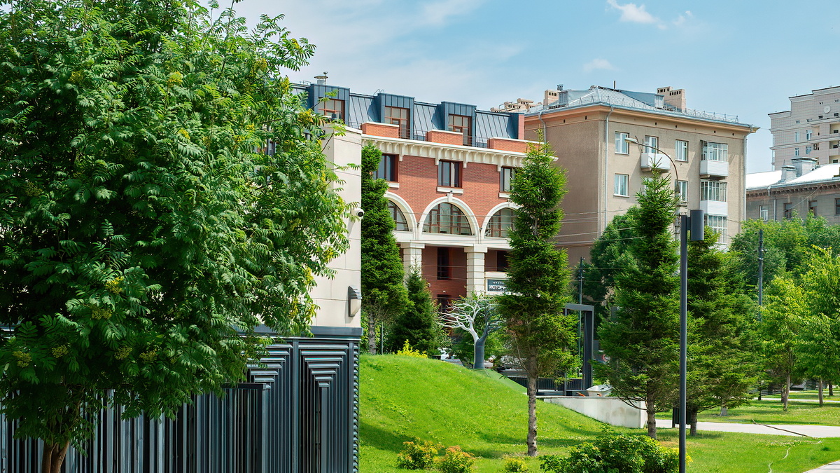 Сквер «Альгамбра». Новосибирск. Фотография - www.openmainphoto.ru