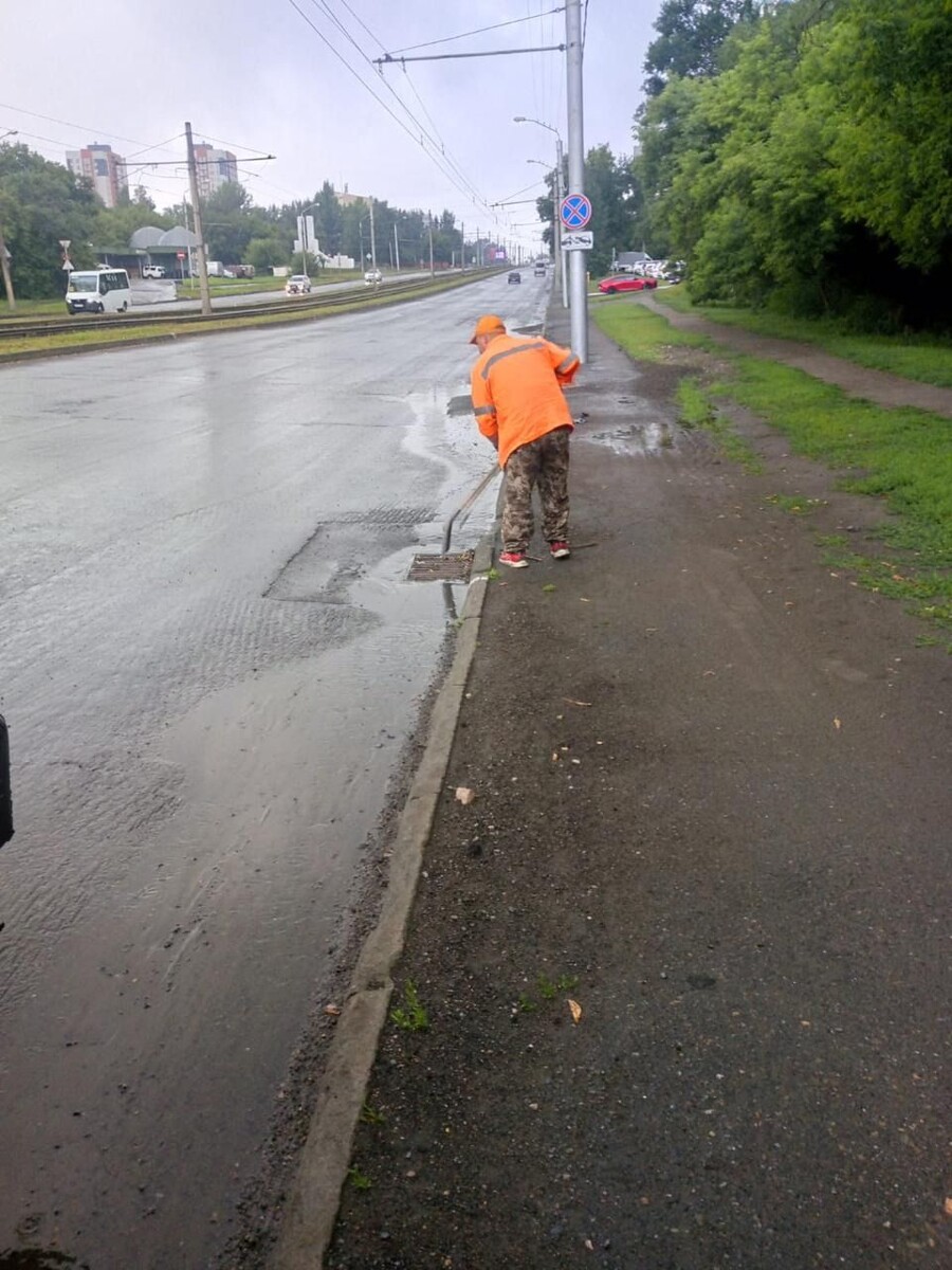    В Барнауле устраняют последствия ливней. Источник: Администрация Барнаула