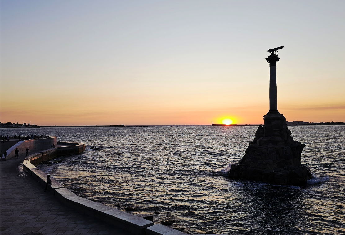 Памятник затопленным кораблям, г. Севастополь, Республика Крым