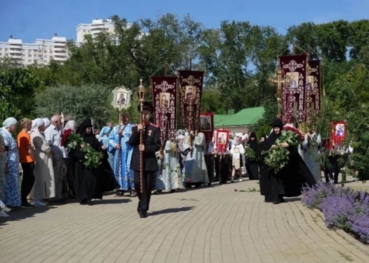    Крестный ход с Тихвинской иконой пройдет в Екатеринбурге 9 июля