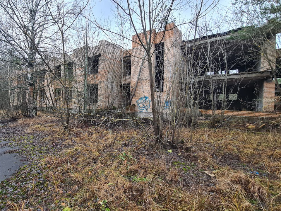 © Министерство имущественных отношений Московской области (Заброшенное здание бывшего санатория в Кузяево) 