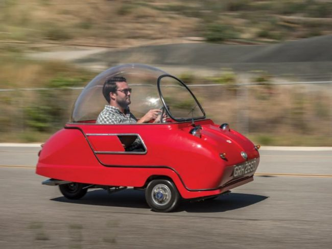 Один из самых маленьких автомобилей в мире, построенный с мечтой о космосе: Peel Trident