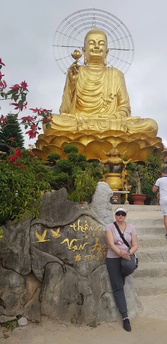 Вьетнам. Золотой Будда 2019 г