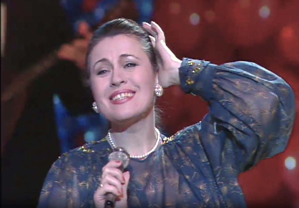 Кадр из программы "Майские звезды" (1994)