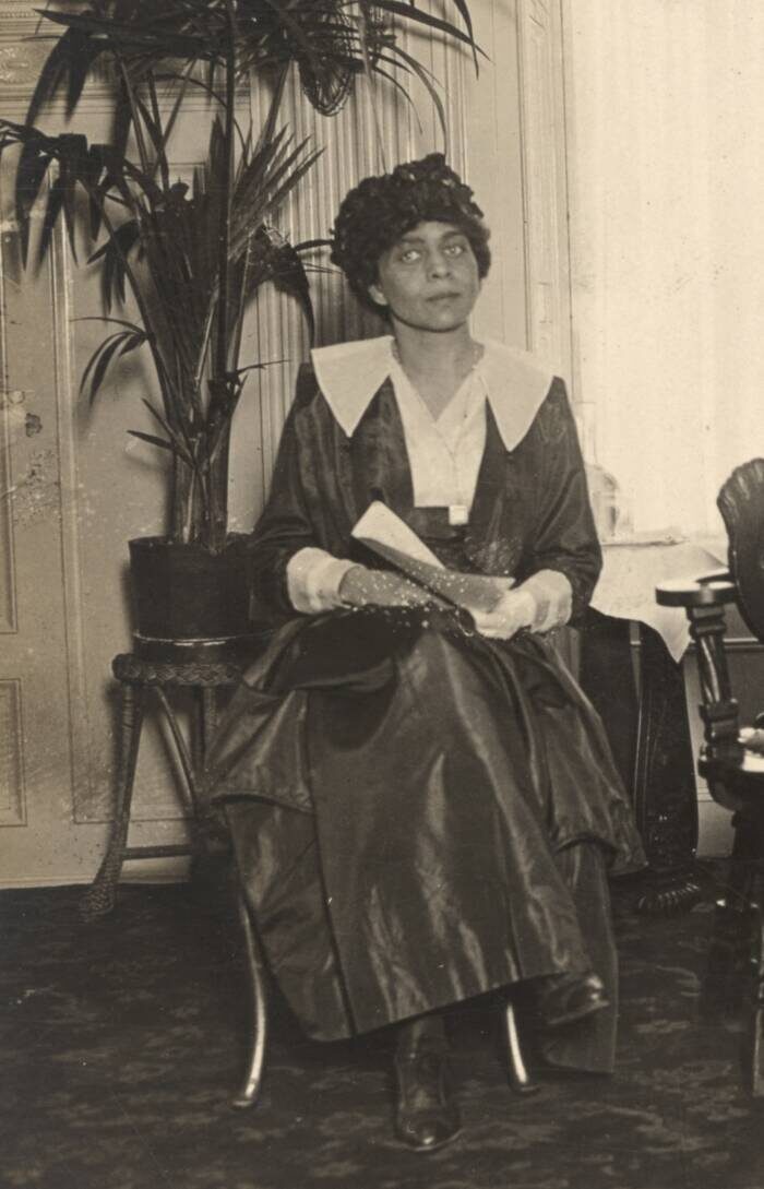 Белль да Коста Грин часто заявляла о своём португальском происхождении, вероятно, чтобы объяснить свой смуглый цвет лица. Изображение: Библиотека Конгресса США