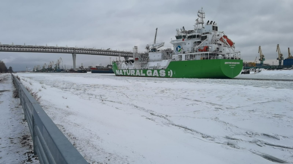 СПГ-бункеровщик "Дмитрий Менделеев" / Фото: "ЮМФ агент", ООО  📷
