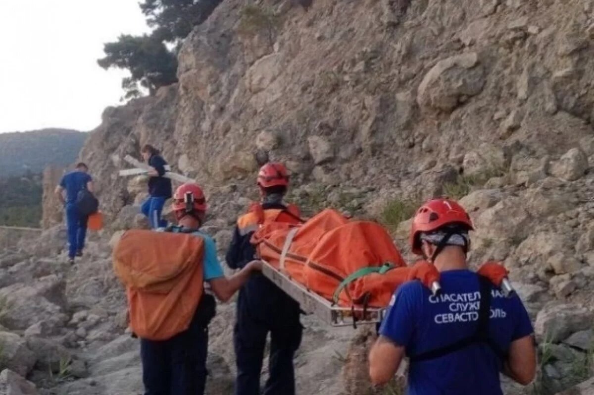    В Севастополе турист упал с 20-метровой высоты