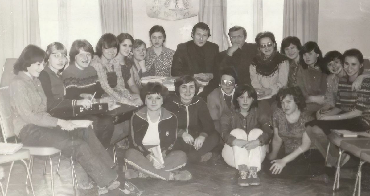 Юрий Кузнецов и Юрий Ицков (в центре) с подопечными во время работы в Омске