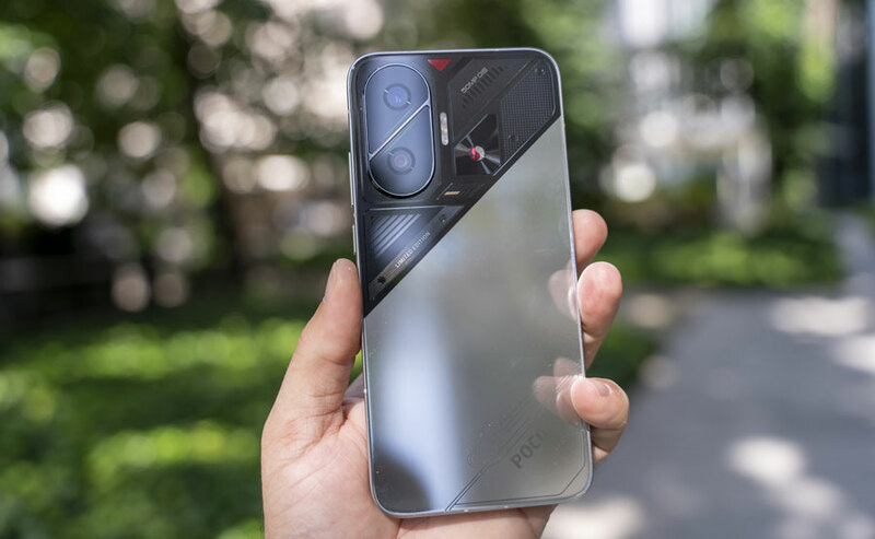 Смартфон POCO F7