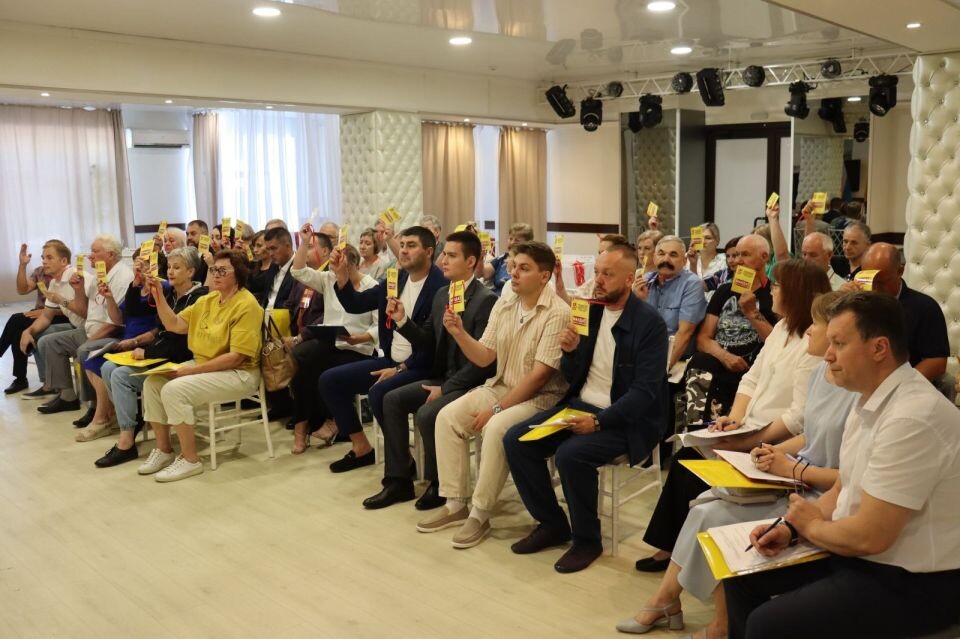    В Барнауле прошла конференция алтайского отделения "Справедливой России – Патриоты – За правду". Источник: "Справедливая Россия — За правду"