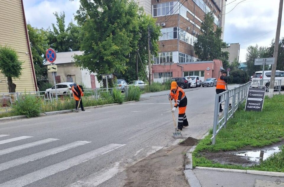    Уборка улиц в Барнауле. Источник: Barnaul.org
