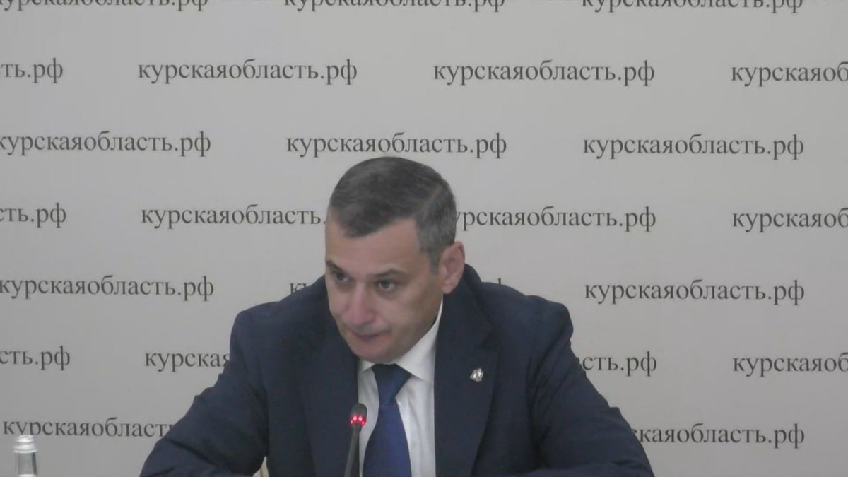    Курск: "Есть небогатые избушки, а есть откровенные дворцы"