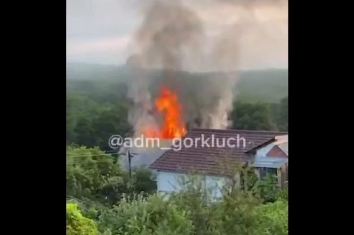    После пожара в частном доме в Горячем Ключе нашли тела двух человек