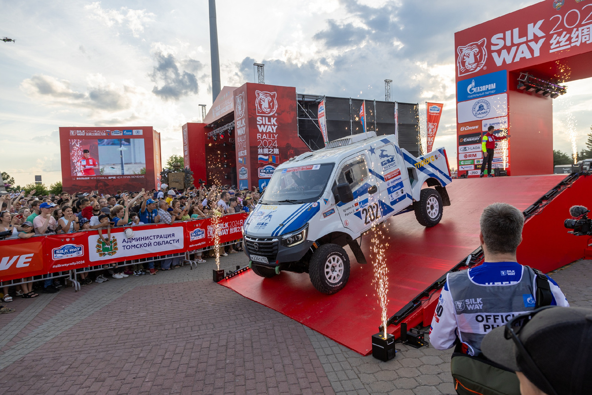 Спортивная «Газель NN» на старте ралли-рейда «Шелковый путь 2024»