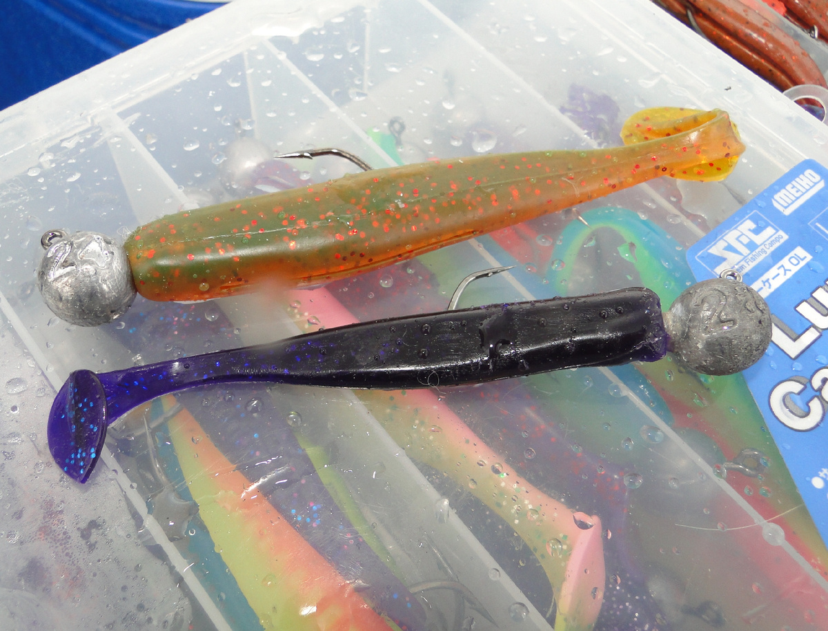 Вот его две расцветки... 