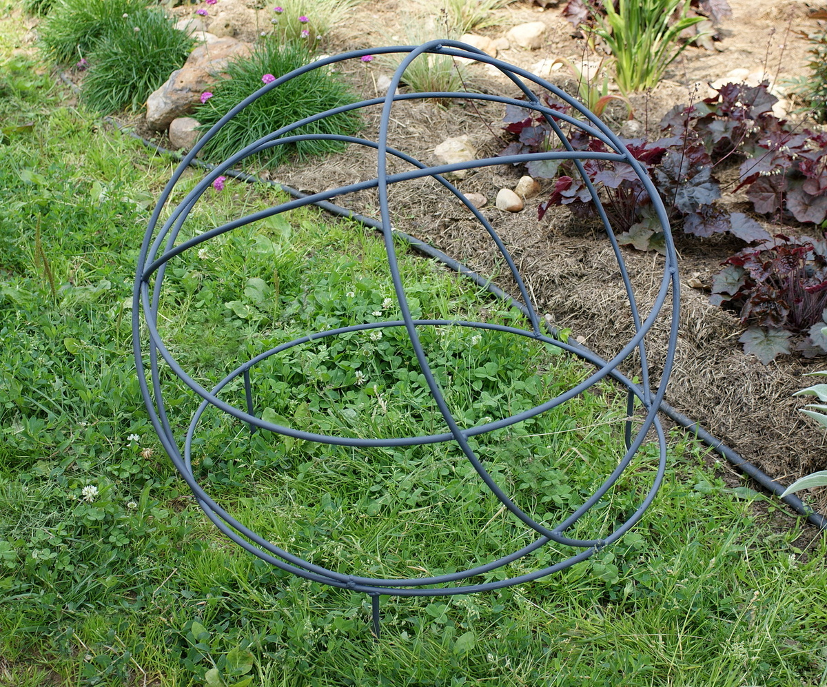 Вот и как на подобное чертежи делать? А главное, зачем? Я же второй раз такую опору не повторю, буду новую сочинять. 