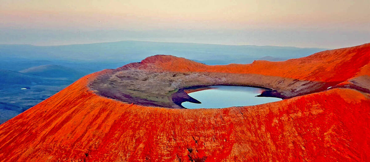 Вулкан "Аждаак"