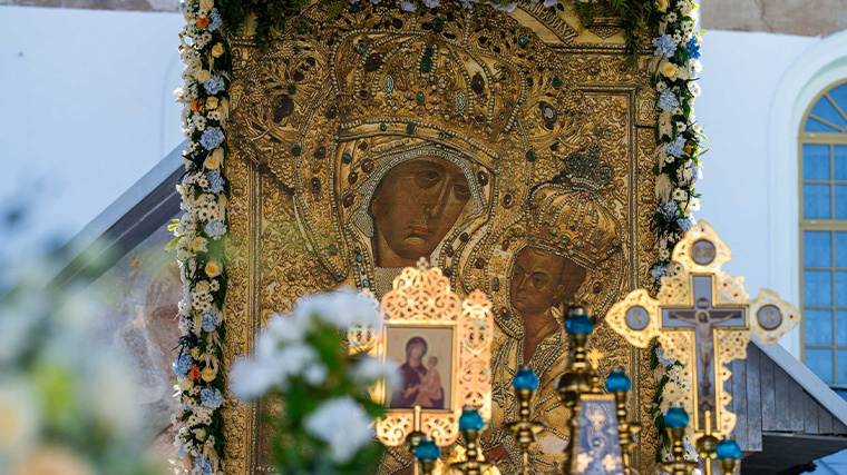 Литургия в Тихвинском Богородичном Успенском мужском монастыре.Фото: patriarchia.ru